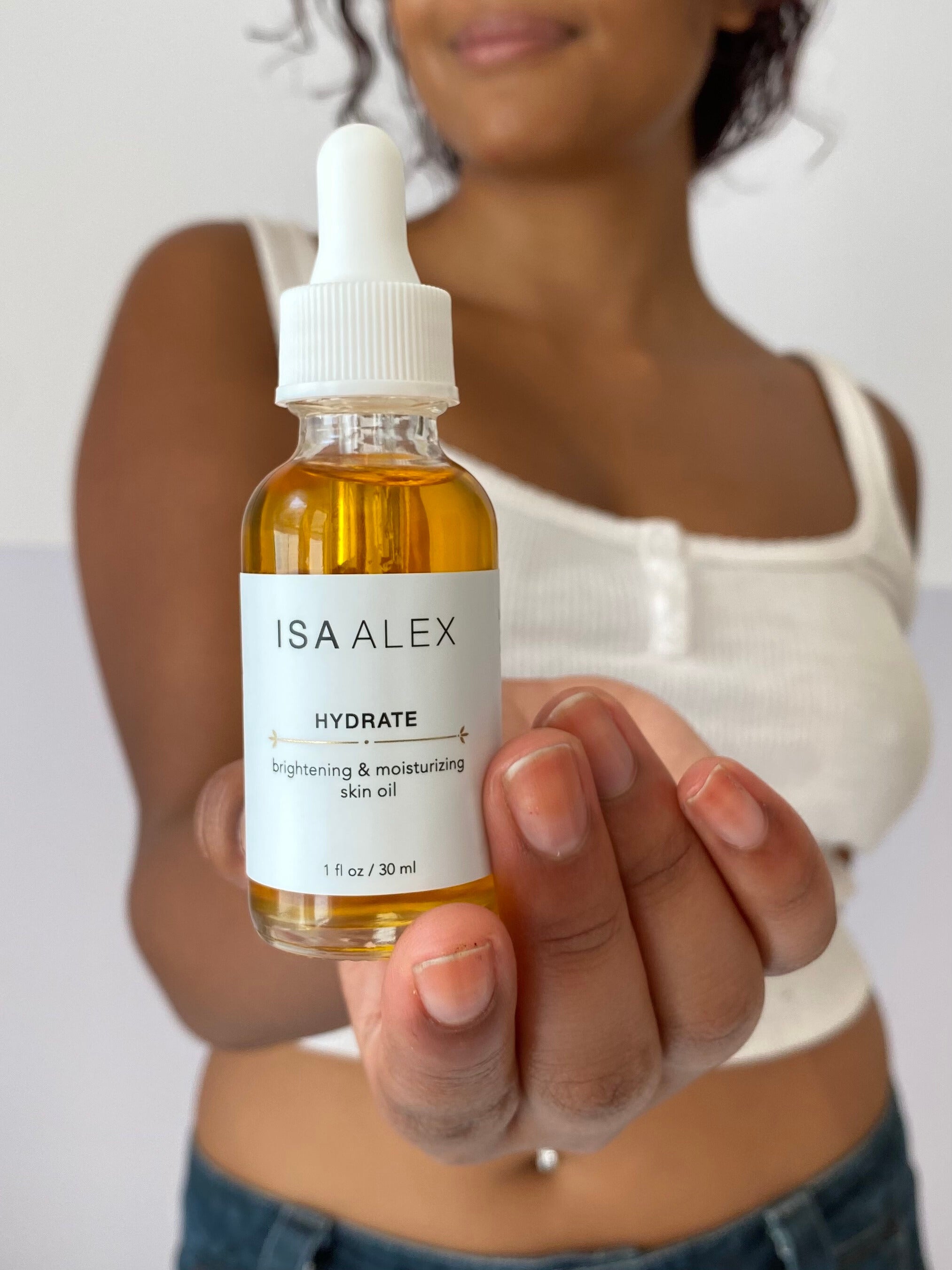 ISA ALEX hydrate skin oil bottle